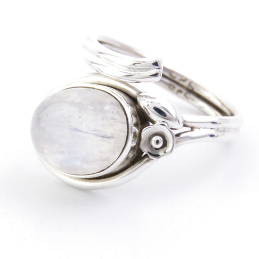 Anillo de Plata con Piedra de Luna
